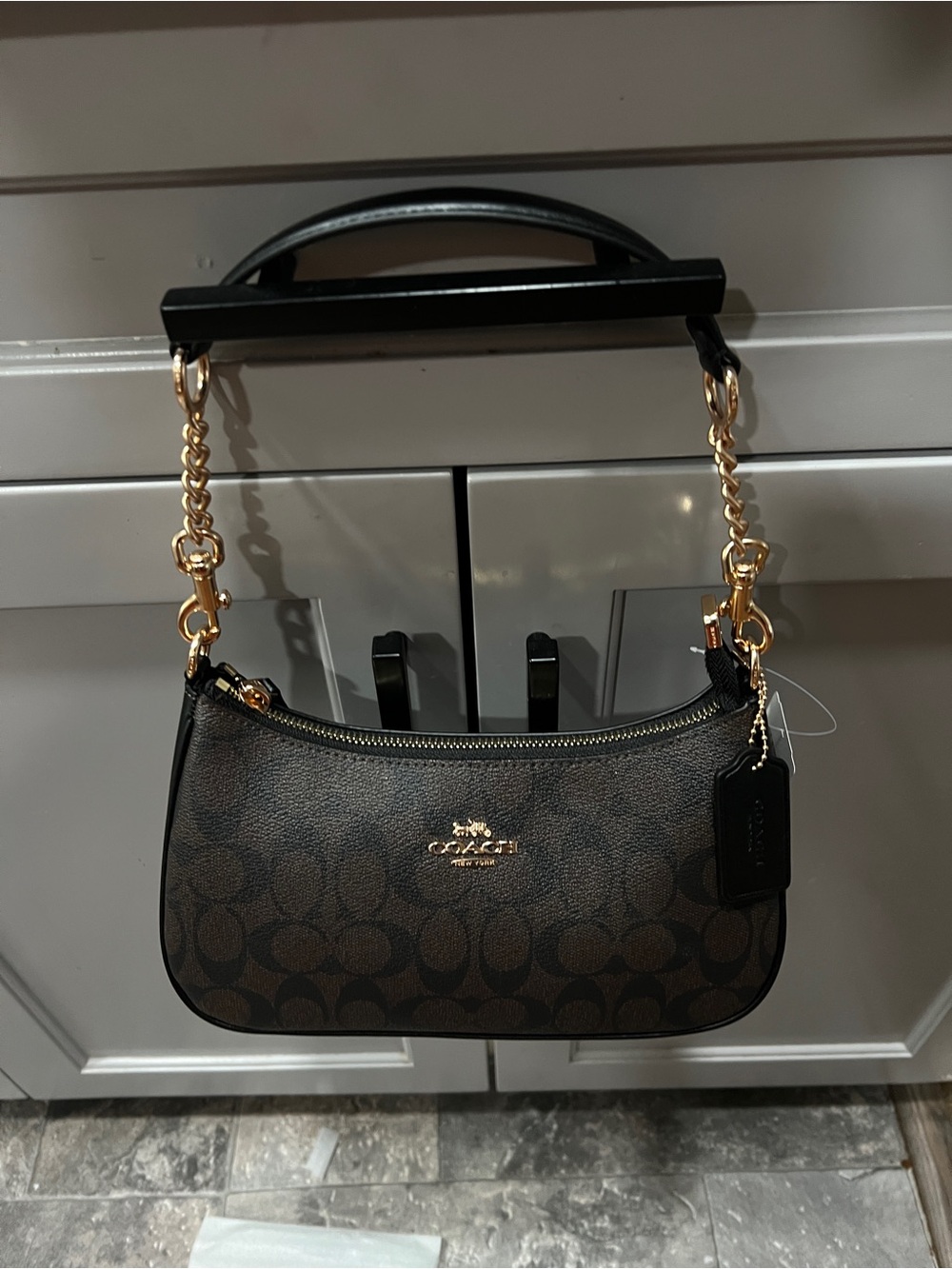 Coach Brown Signature Canvas teri Bag - Picture 3 of 5